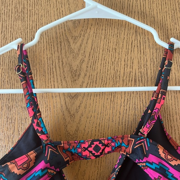 🌸3/$15🌸 Billa Bong Swim Top—Size Small - Picture 4 of 5